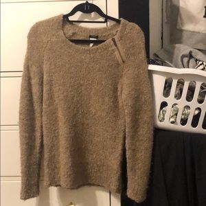 Brown sweater with zipper